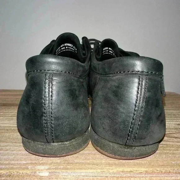Clarks Wallabees Low Men’s Sz 9.5 Matte Black Leather RARE Vibram Sole NICE - Picture 4 of 6